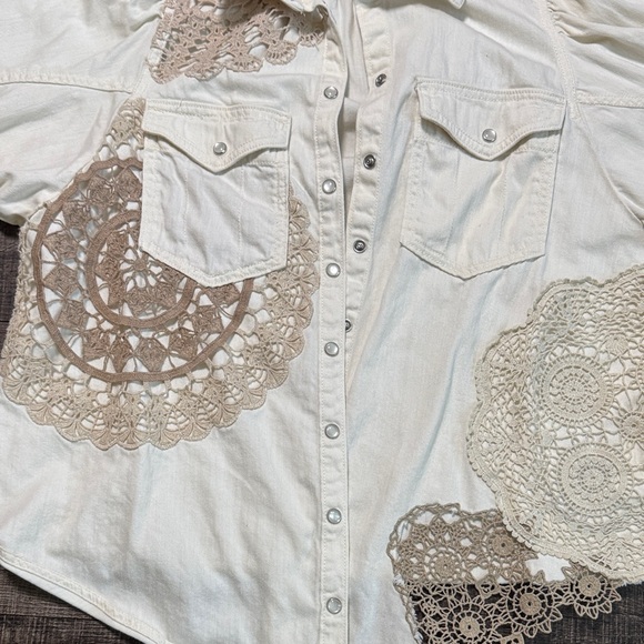 Anthropologie Pilcro Cream Puff-Sleeve Shirt Crochet Accents pearl Snaps 🫰 - Picture 6 of 11